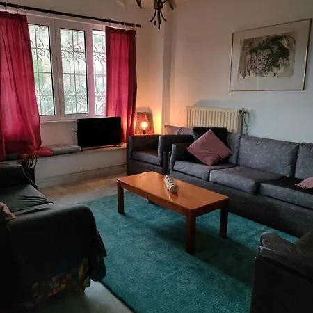 σπίτι στο τείχιο με θέα βαρδούσια και γκιώνα * Tichio