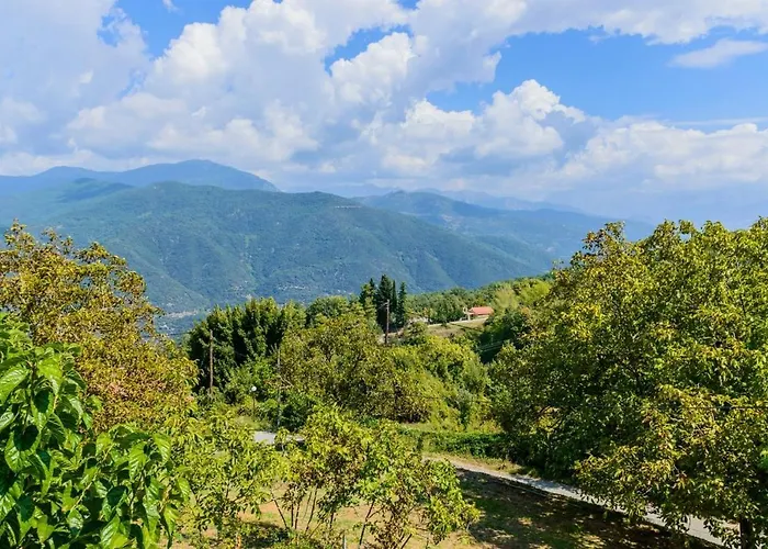 σπίτι στο τείχιο με θέα βαρδούσια και γκιώνα Holiday home *