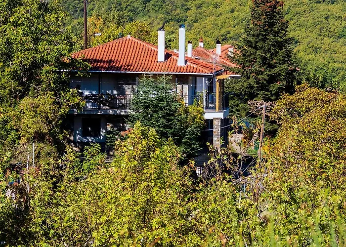 σπίτι στο τείχιο με θέα βαρδούσια και γκιώνα * Tichio